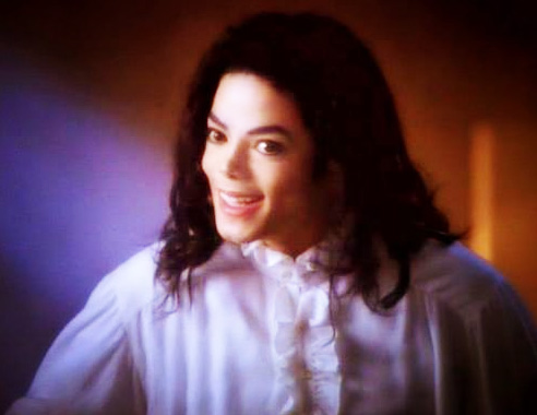 Michael Jackson Ghosts Smile before showing his True Magic Powers - MJ TwinFlame Soul Official Blog